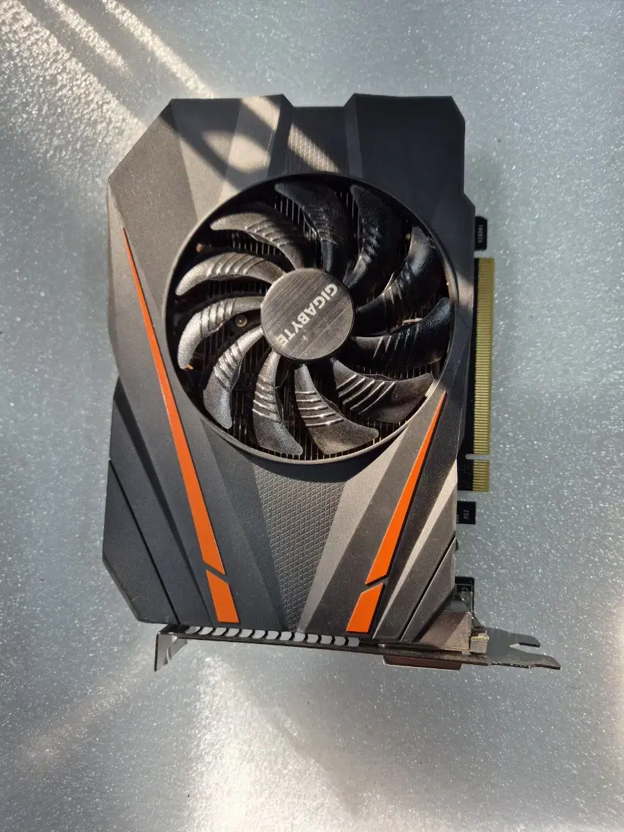 그래픽 1070ti 8g